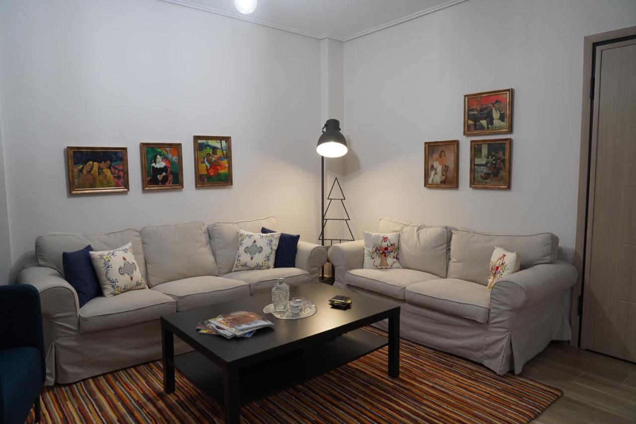 Larissa Downtown Apartment With Parking Esterno foto
