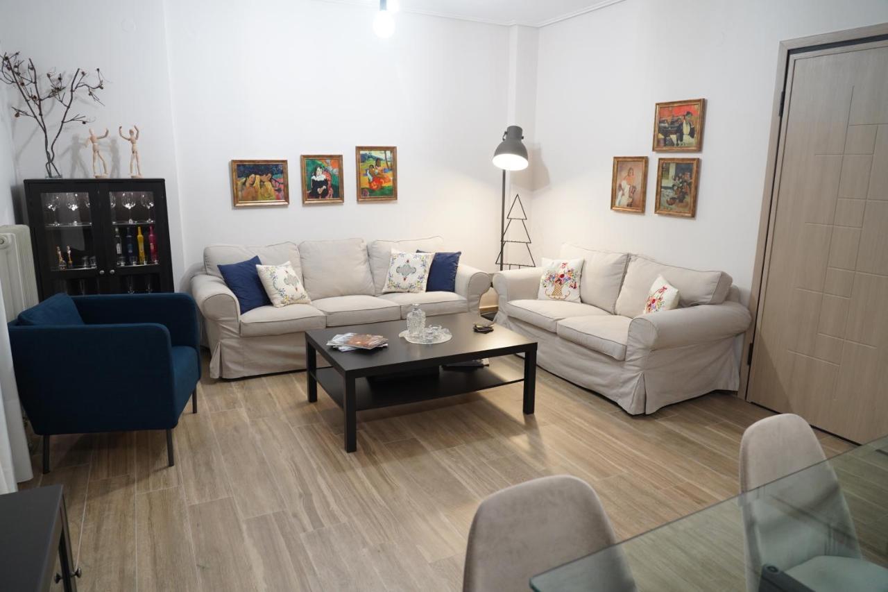 Larissa Downtown Apartment With Parking Esterno foto