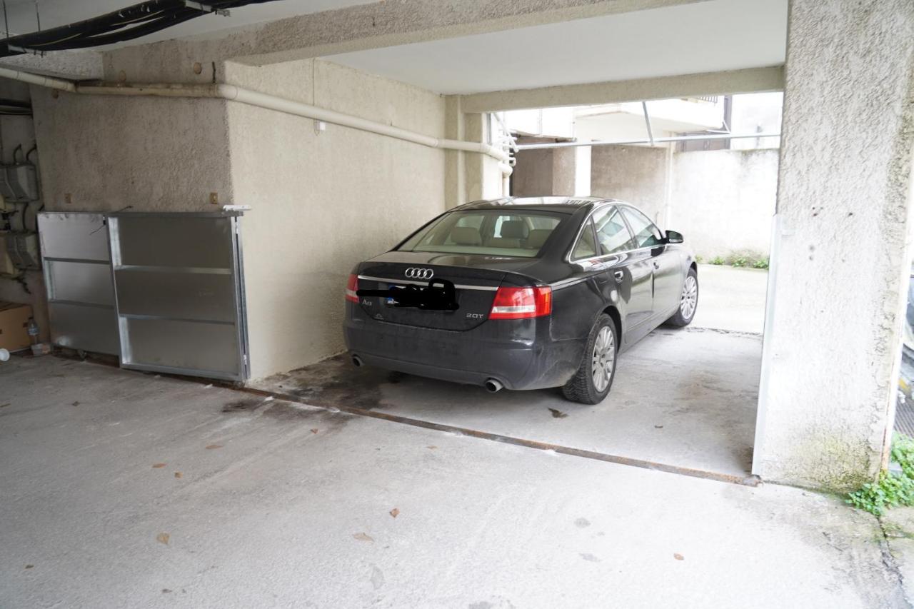 Larissa Downtown Apartment With Parking Esterno foto